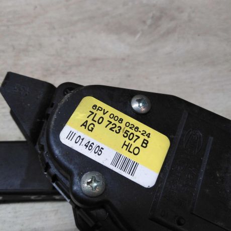 pedal-gaza-volkswagen-touareg-32i-bmv-art-19880-big-2