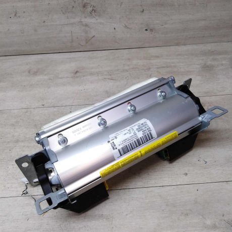 poduska-bezopasnosti-volkswagen-touareg-art-19885-big-2