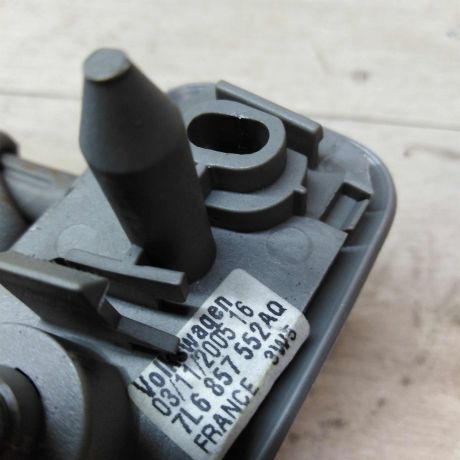 kozyrek-solncezashhitnyi-volkswagen-touareg-art-19895-big-5