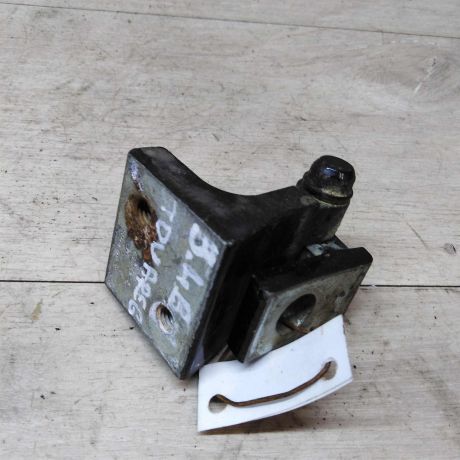 petlia-dveri-zadniaia-levaia-verxniaia-volkswagen-touareg-art-19940-big-0