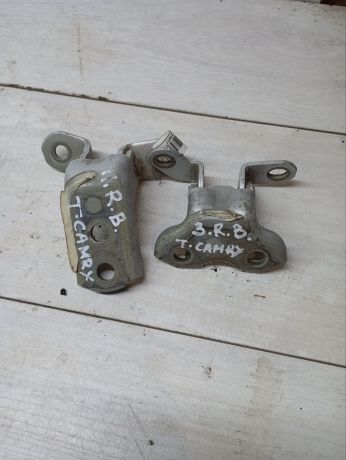 petlia-dveri-pravaia-toyota-camry-v40-2-stuki-art-20126-big-1