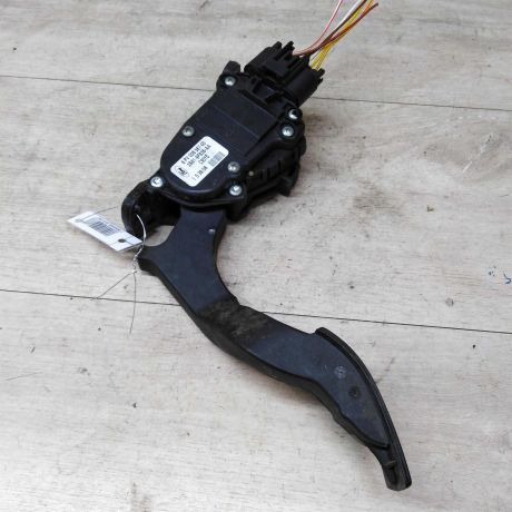 pedal-gaza-ford-fusion-art-20848-big-0