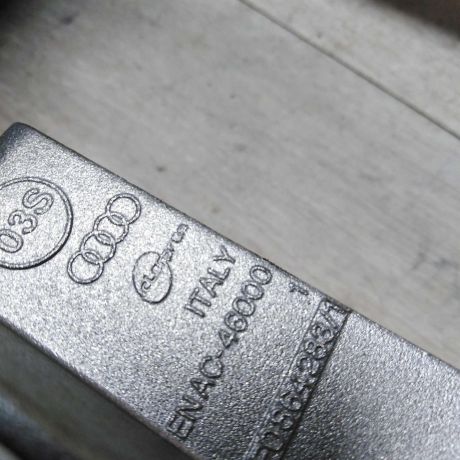 podlokotnik-audi-a6-c6-art-21083-big-2