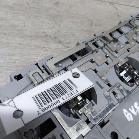 fonar-osveshheniia-salona-plafon-volkswagen-passat-b6-art-21512-big-1