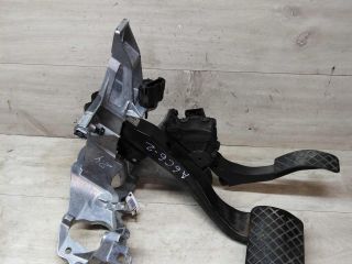 pedalnyi-uzel-audi-a6-c6-art-21623