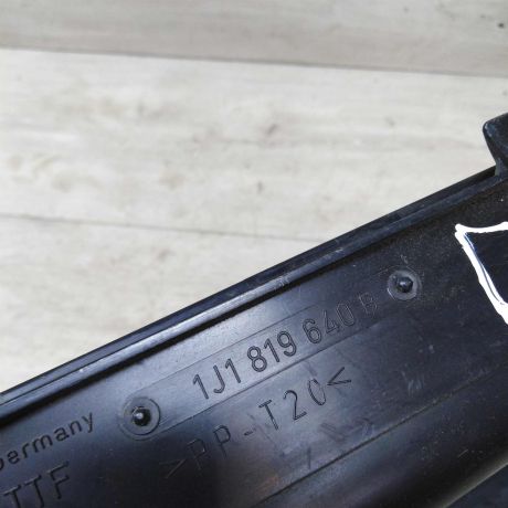 korpus-salonnogo-filtra-volkswagen-golf-4-art-21758-big-2