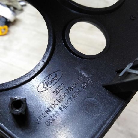 ramka-centralnaia-torpedy-ford-fusion-art-21920-big-2