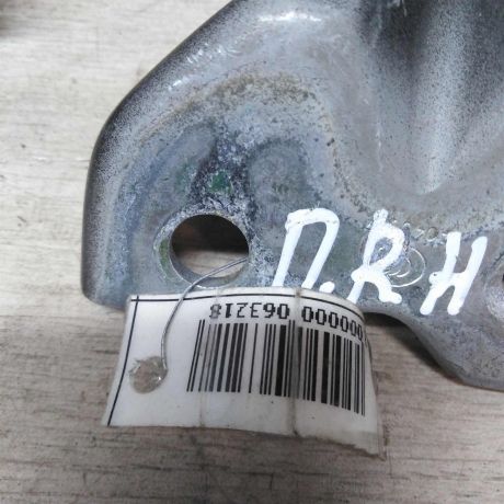 petlia-dveri-hyundai-solaris-art-22772-big-1