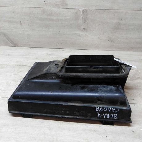 korpus-salonnogo-filtra-volkswagen-bora-art-23055-big-0