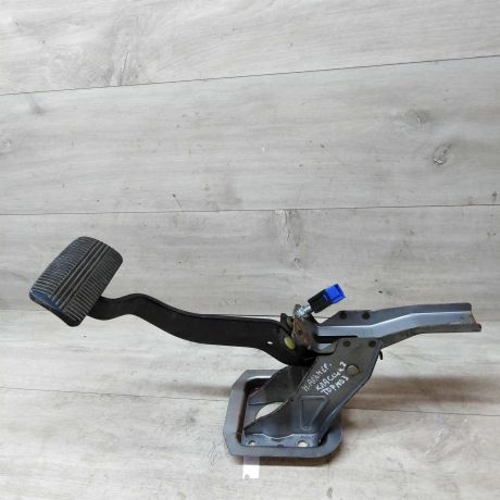 pedal-tormoza-nissan-almera-classic-qg16-akpp-art-23092-big-1