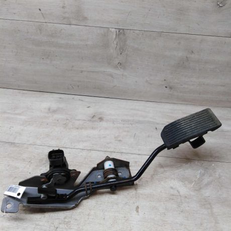 pedal-gaza-nissan-almera-classic-qg16-akpp-art-23142-big-0