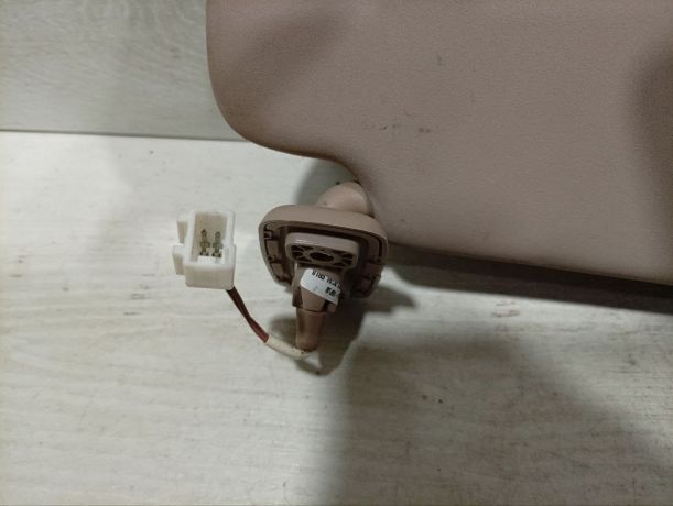 kozyrek-solncezashhitnyi-pravyi-kia-ceed-art-23385-big-5