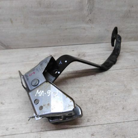 pedal-scepleniia-mitsubishi-lancer-9-art-23577-big-0