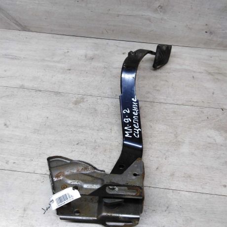 pedal-scepleniia-mitsubishi-lancer-9-art-23577-big-1