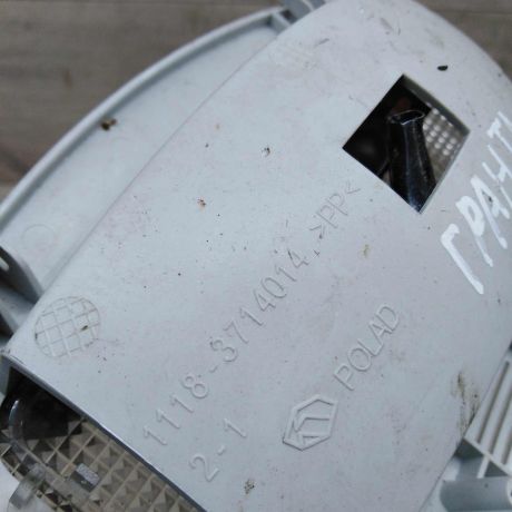 fonar-osveshheniia-salona-lada-granta-art-24138-big-2