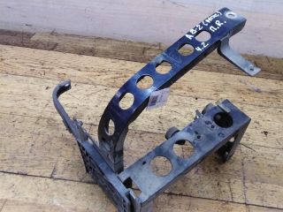 kronstein-pravoi-perednei-paneli-audi-a8-d2-art-24400