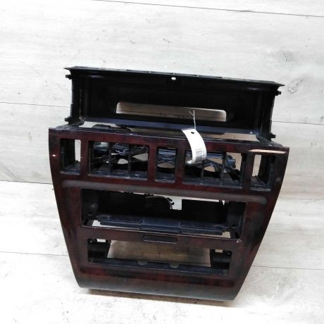 ramka-centralnaia-konsol-torpedy-audi-a8-d2-art-24967-big-0