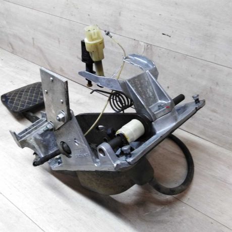 pedal-tormoza-audi-a8-d2-art-25163-big-3