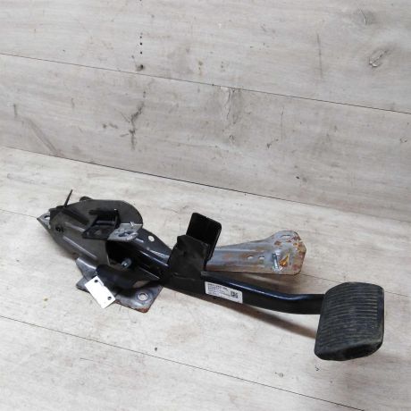 pedal-tormoza-ford-focus-2-do-rest-20i-aqda-akpp-art-25716-big-0