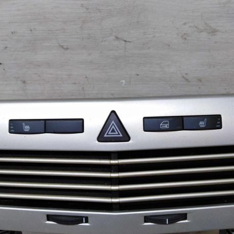 panel-centralnaia-torpedy-opel-astra-h-rest-art-26372-big-1