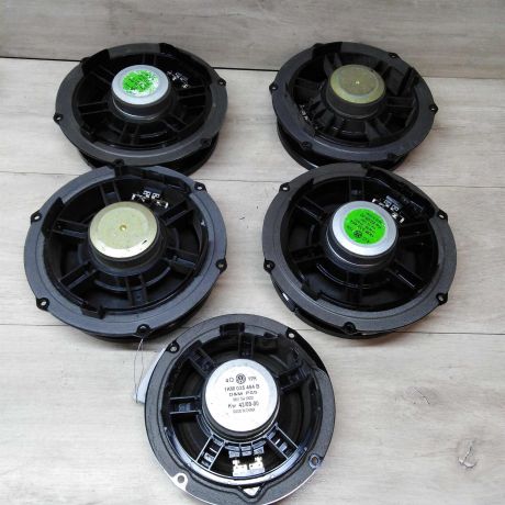 dinamik-akusticeskie-volkswagen-golf-5-akusticeskie-sistemy-art-26673-big-2