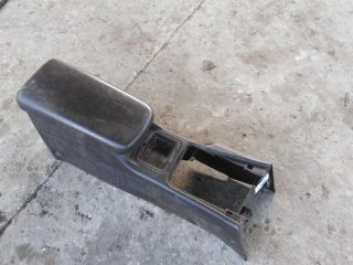 podlokotnik-mitsubishi-galant-7-art-27166