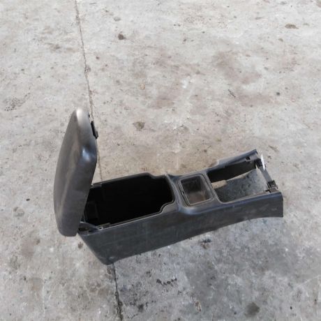 podlokotnik-mitsubishi-galant-7-art-27166-big-1