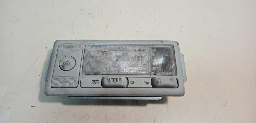 fonar-osveshheniia-salona-volkswagen-passat-b4-art-28689-big-0