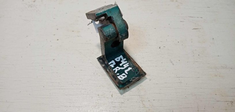 petlia-dveri-peredniaia-pravaia-verxniaia-volkswagen-passat-b4-art-28713-big-0