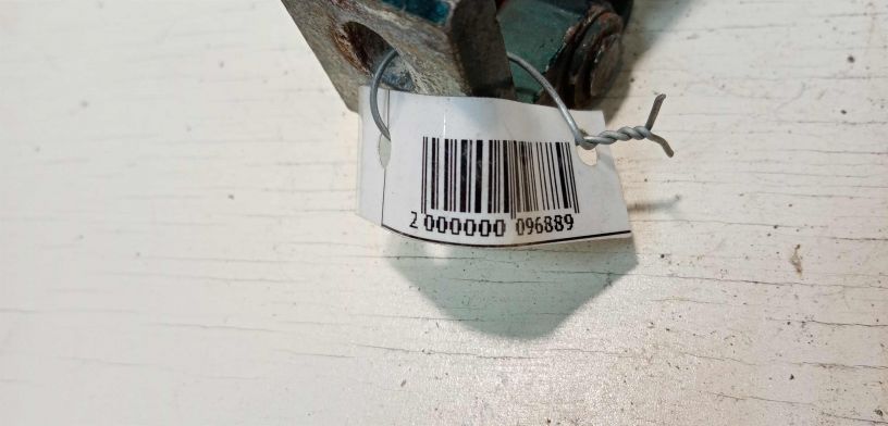 petlia-dveri-peredniaia-pravaia-verxniaia-volkswagen-passat-b4-art-28713-big-1