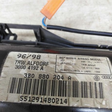 poduska-bezopasnosti-airbag-pravaia-volkswagen-passat-b5-art-28821-big-1