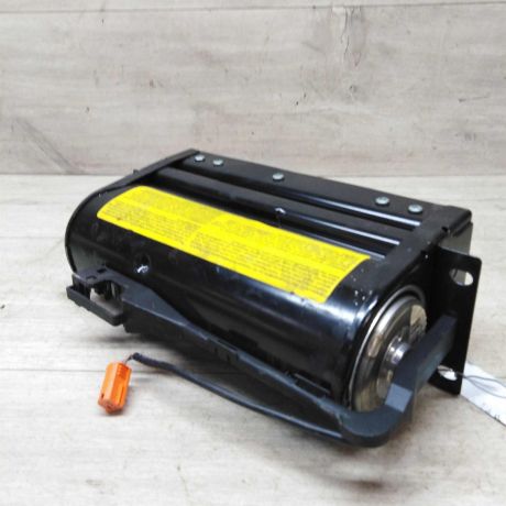 poduska-bezopasnosti-airbag-pravaia-volkswagen-passat-b5-art-28821-big-0