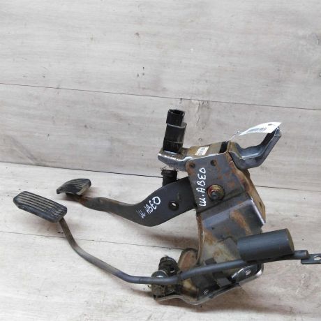 pedalnyi-uzel-pedal-scepleniia-tormoza-chevrolet-aveo-t200-art-29483-big-0