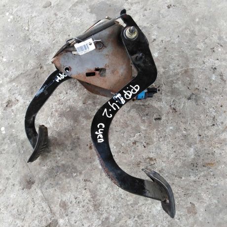 pedalnyi-uzel-pedal-scepleniia-tormoza-ford-focus-1-rest-art-29522-big-2