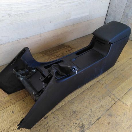 podlokotnik-centralnyi-tonnel-cexol-perekliuceniia-peredac-mazda-3-bk-xetcbek-art-30012-big-0