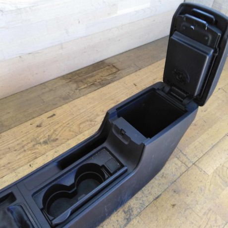 podlokotnik-centralnyi-tonnel-cexol-perekliuceniia-peredac-mazda-3-bk-xetcbek-art-30012-big-1