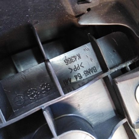 podlokotnik-centralnyi-tonnel-cexol-perekliuceniia-peredac-mazda-3-bk-xetcbek-art-30012-big-3