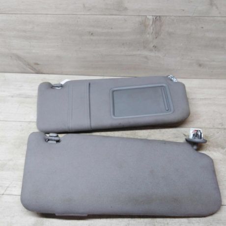 kozyrek-solncezashhitnyi-toyota-camry-v40-pravyi-art-31478-big-0