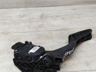 pedal-gaza-kia-cerato-2-akpp-16-art-31916