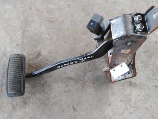 pedal-tormoza-kia-cerato-2-16i-akpp-art-31989