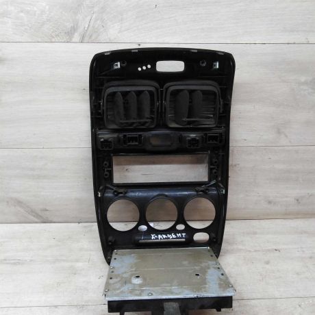 ramka-centralnaia-torpedy-deflektor-hyundai-accent-2-art-32086-big-1