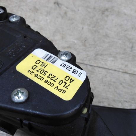 pedal-gaza-volkswagen-touareg-rest-art-33154-big-2