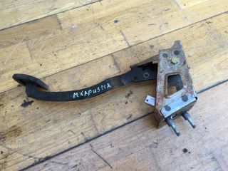 pedal-scepleniia-mitsubishi-carisma-rest-art-33186