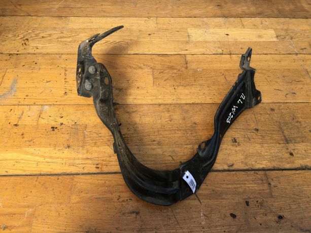 kronstein-paneli-perednii-levyimercedes-w203-do-rest-art-33490-big-0