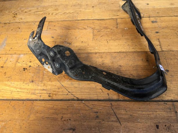 kronstein-paneli-perednii-levyimercedes-w203-do-rest-art-33490-big-1