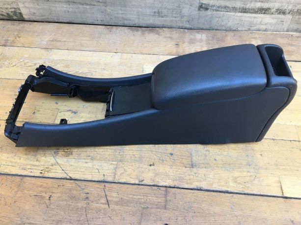 podlokotnik-mercedes-w203-do-rest-art-33506-big-0