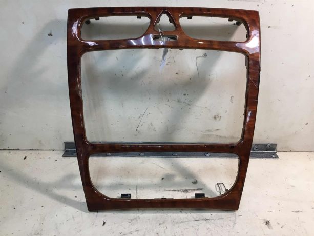 ramka-centralnaia-nakladka-mercedes-w203-do-rest-art-33609-big-0