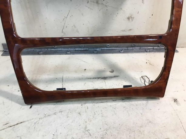ramka-centralnaia-nakladka-mercedes-w203-do-rest-art-33609-big-3
