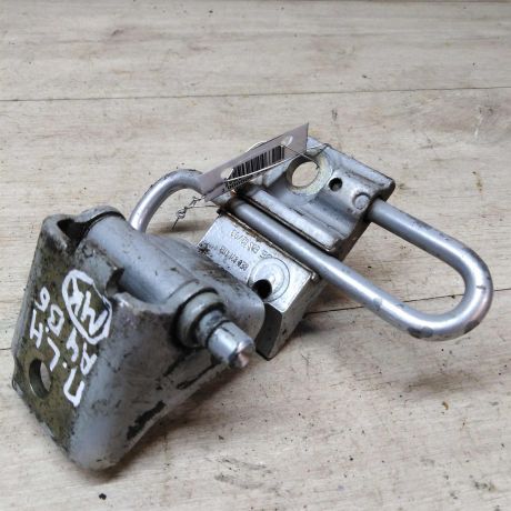 petlia-dveri-peredniaia-levaia-nizniaia-audi-a4-b6-art-34277-big-0