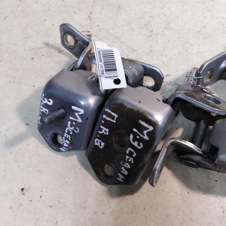 petlia-dveri-mazda-3-art-34941-big-2